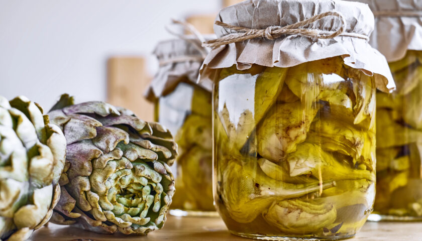 Sospetta contaminazione microbiologica, ritirati dal mercato conserve sott’olio prodotte a Scafati