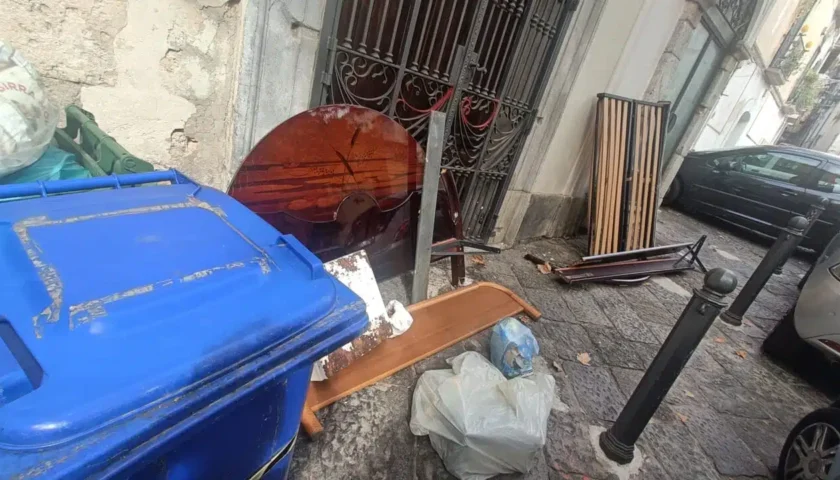 Degrado in via Canali, il Comitato “Salerno Mia”: “Senza rispetto per la nostra storia non ci sarà futuro per la comunità”