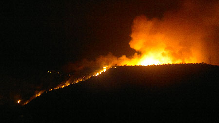 Incendio a Tramonti, l’ombra del rogo doloso