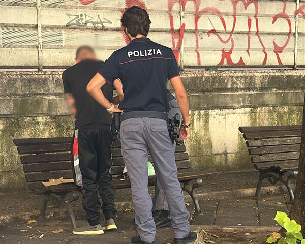 Salerno, lite e aggressioni al Carmine: arrestato