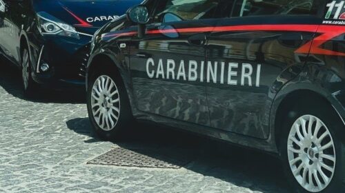 Moio della Civitella, tenta di strangolare la compagna e le ruba il cellulare: arrestato 47enne Moio della Civitella, tenta di strangolare la compagna e le ruba il cellulare: arrestato 47enne