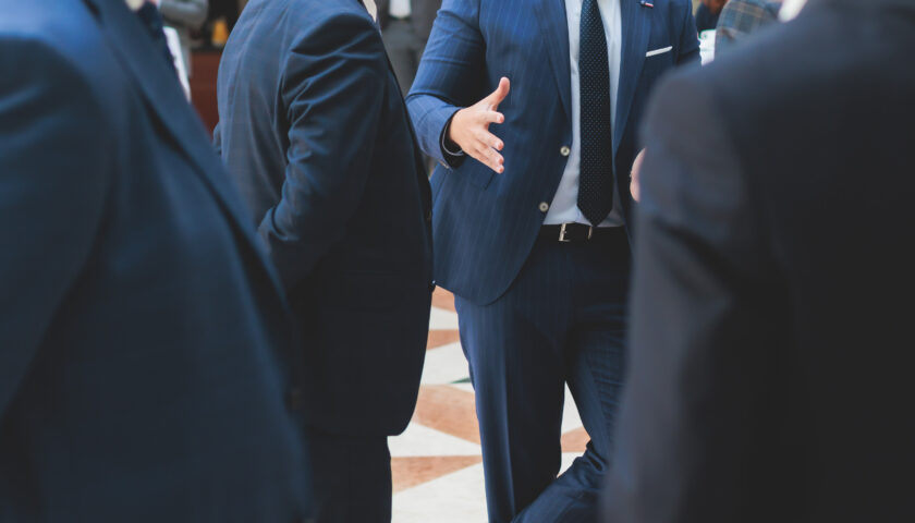 HO ASSISTITO AD UN DIBATTITO IN CUI DUE POLITICI SE LE CANTAVANO DI COTTE E DI CRUDE: MA È LECITO?