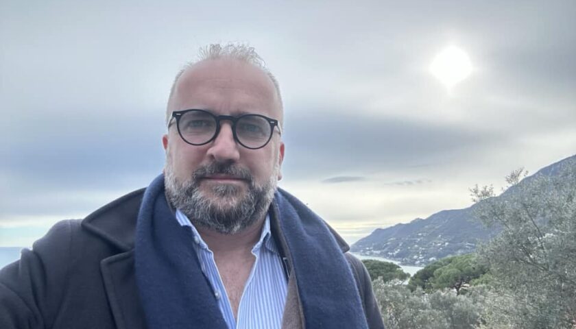 Campania, Iannone (Fdi): “Fico nulla da dire sulla storia del suo gozzo ormeggiato abusivamente a Nisida?”