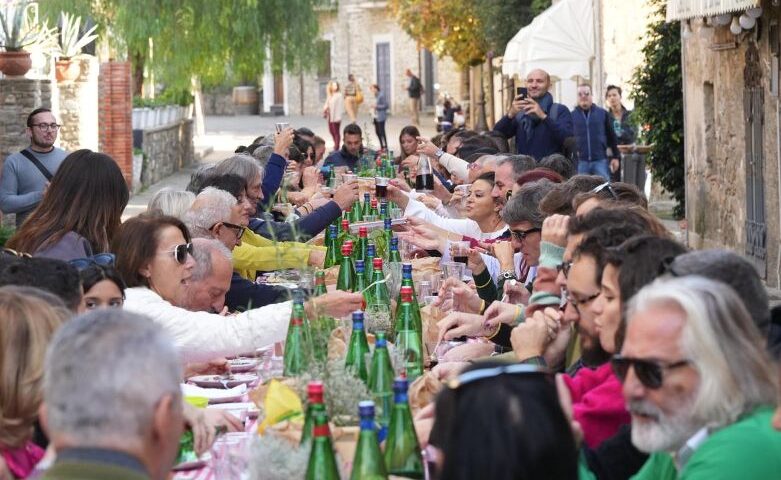 Buon compleanno Dieta Mediterranea: tre giorni di musica, sapori e performance artistiche