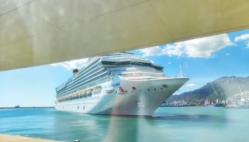 Salerno, al Terminal Crociere Zaha Hadid la Costa Fascinosa con 1800 turisti a bordo