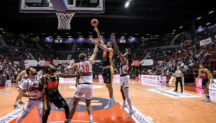 Carattere e solidità, la Givova Scafati espugna Forlì