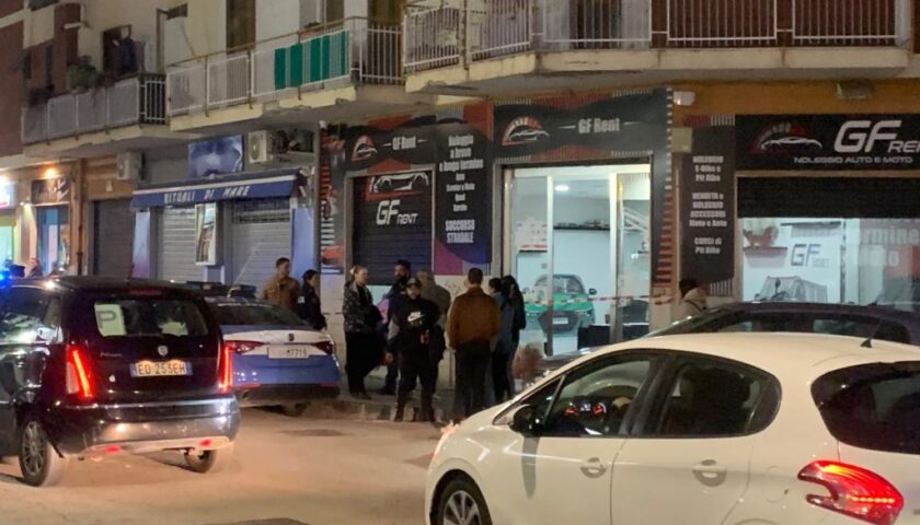 Salerno, Matteo Fortunato a spasso con la pistola per “difendere” il negozio