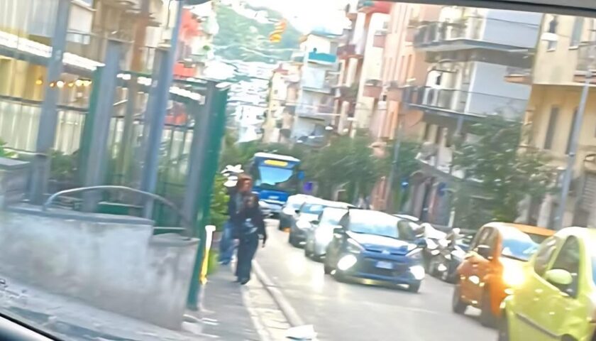 Salerno, città paralizzata dal traffico: Rino Avella bacchetta la polizia municipale