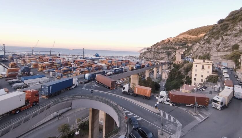 Traffico e disagi per le Autostrade del Mare, Rino Avella: “Che Salerno decida sul suo Porto, no a disposizioni dall’alto”