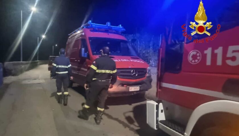 Coppia di turisti si perde durante l’escursione in Costiera Amalfitana: salvata dai Vigili del fuoco