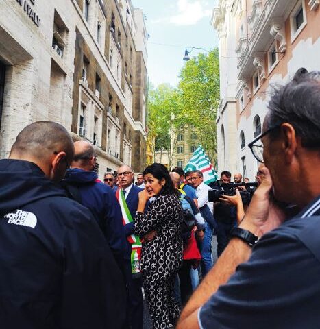 Bilotti (M5s): “Al fianco dei lavoratori Cooper Standard di Battipaglia al ministero delle Imprese”