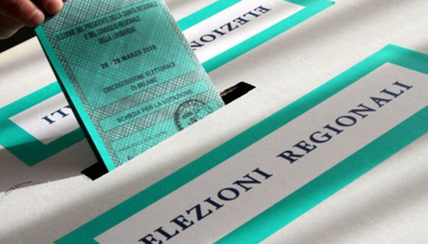 Campania al voto, oggi silenzio elettorale: domani urne aperte dalle 7