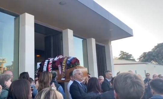 Commozione e lacrime ai funerali di Ricchetti