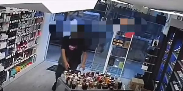 Salerno, ancora un furto al negozio “Cherry Gloss” sul Corso Vittorio Emanuele