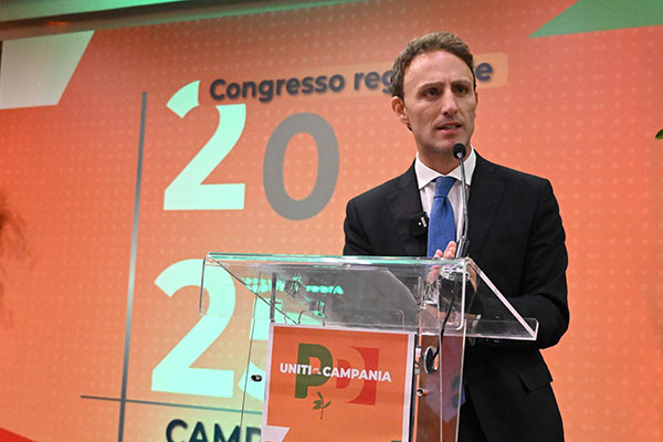 Governo, Piero De Luca: “Meloni sfugge al confronto pubblico con Elly Schlein”