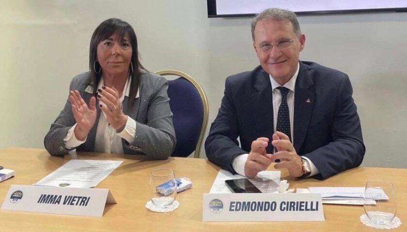 Campania, Vietri (FdI): “De Luca stia sereno, alla Sanità penserà Cirielli. Lui l’ha messa in ginocchio” 