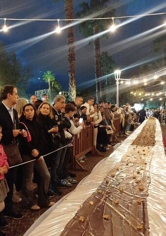 Salerno “Dolcissima”, sul lungomare Trieste tavoletta di cioccolato di 35 metri