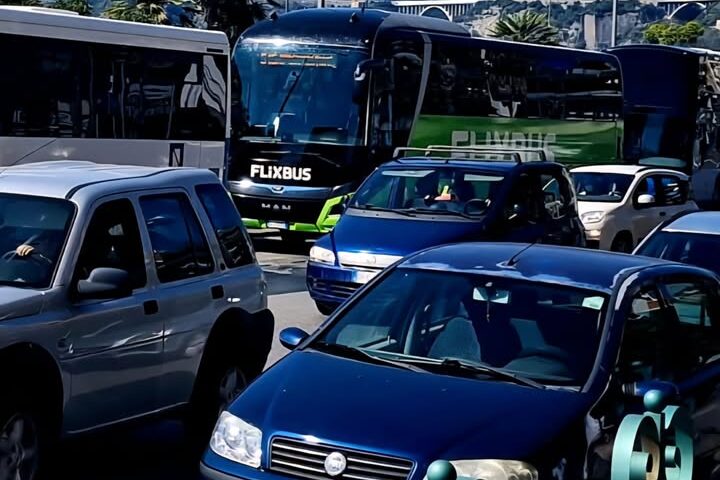 Salerno, il consigliere Avella: “Sulla bus station gestita è buio totale”