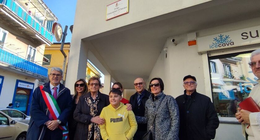 Cava de’ Tirreni, cerimonia di intitolazione di “Largo Costantino D’Amico”