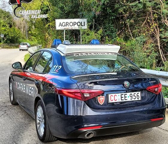 Cilento, furti nelle auto in sosta sul litorale: 4 arresti