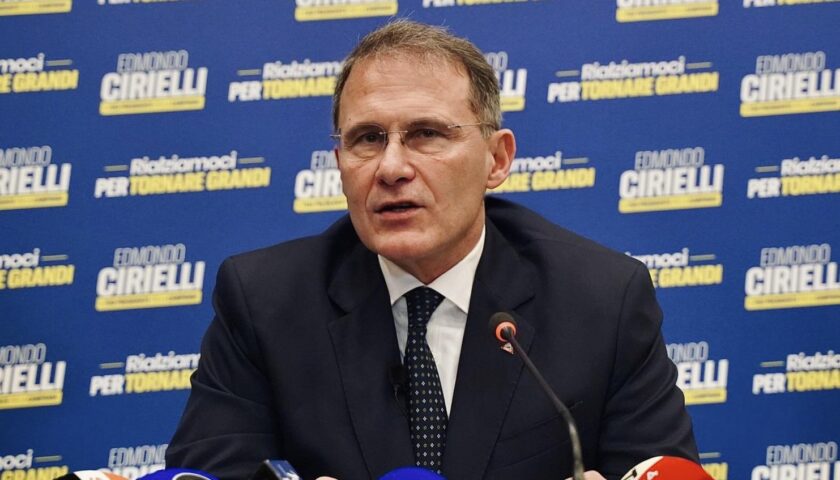 Regionali, Cirielli attacca: “In 10 anni di governo il centrosinistra in Campania ha ridotto i servizi primari e dimenticato le famiglie in difficoltà”
