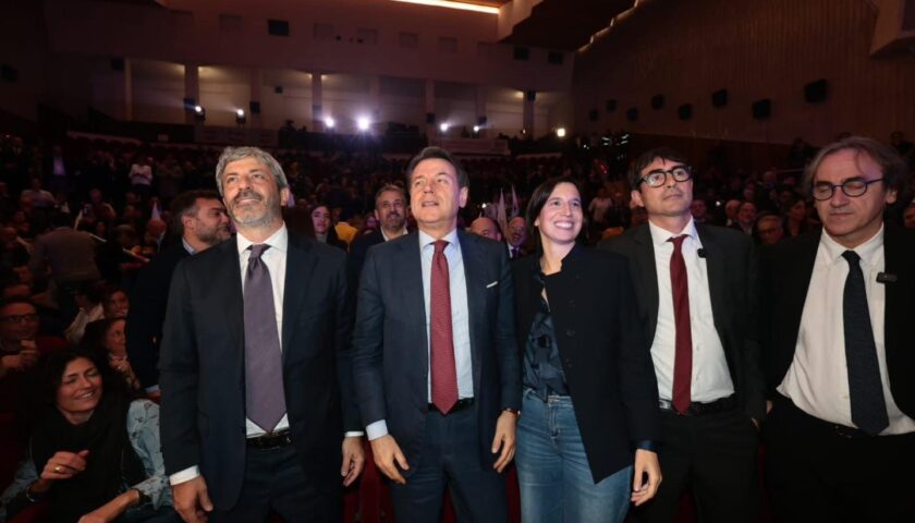 Regionali, chiusura campagna elettorale: il campo largo unito per Fico