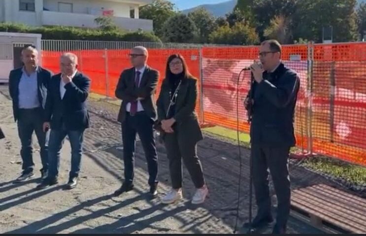 Posa della prima pietra della palestra degli Istituti Superiori Vico-Galizia-Marconi di Nocera Inferiore