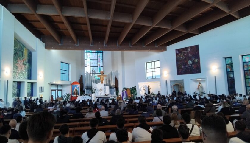 Scafati, ieri l’addio al 18enne Pasquale Nappo ucciso a Boscoreale