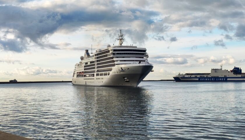 Salerno, attracca la Silver Muse con a bordo 500 passeggeri