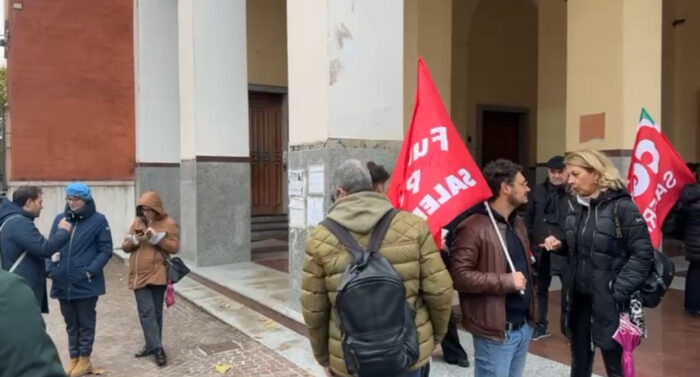 Ispettorato del Lavoro, protesta anche sotto la Prefettura di Salerno