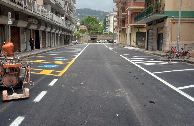Nuovo asfalto sulle strade di Salerno, l’assessore Galdi: “Sicurezza e comfort per automobilisti e passanti”