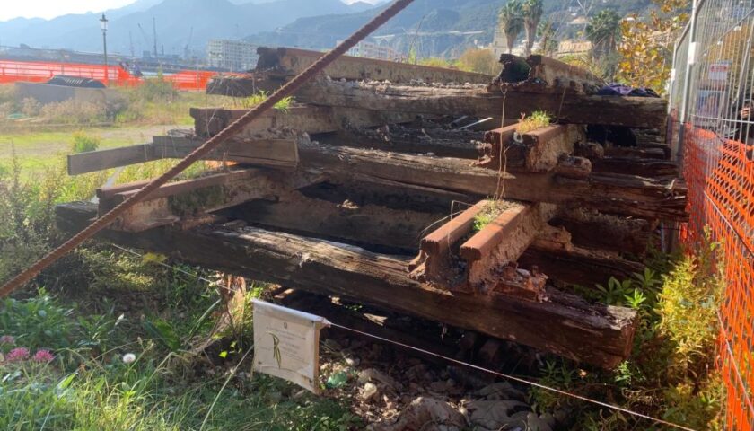 Piazza Cavour, il Comune rimuoverà e smaltirà i binari abbandonati: stanziati 20mila euro