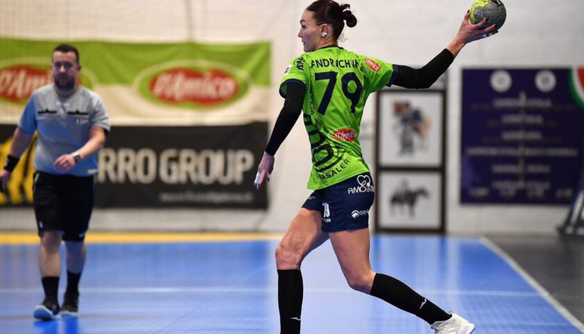 Parità in Polonia: la Jomi Salerno impatta 26-26 contro l’Elbląg