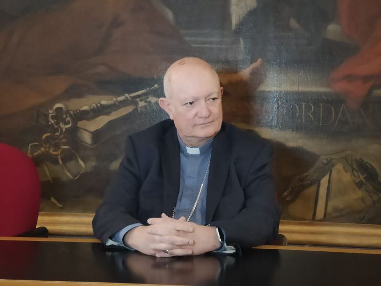 Campagna elettorale, il vescovo Bellandi chiude i locali parrocchiali