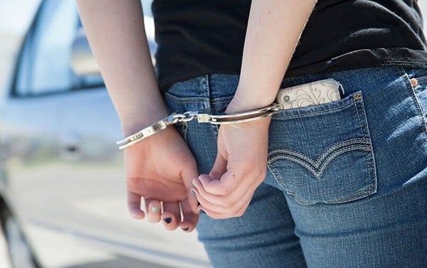 Sarno, arrestata per possesso di droga