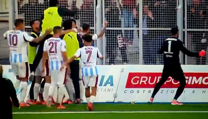 Salernitana, vittoria con due rigori ad Altamura e primato solitario
