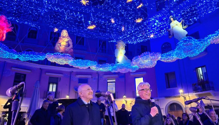 Salerno, al via Luci d’Artista con De Luca. Il sindaco Napoli: “Una grande festa popolare accessibile a tutti”
