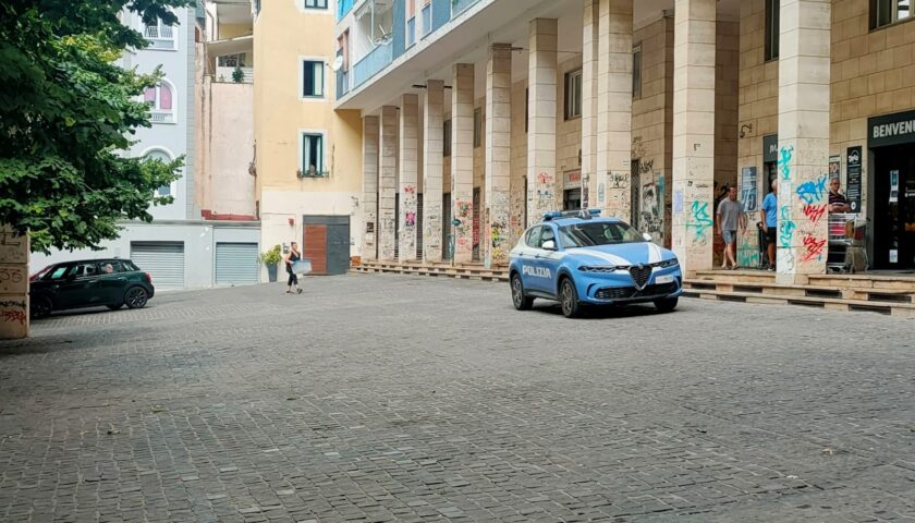 Salerno, bomba carta in vicolo San Giorgio. I residenti: “Qui è terra di nessuno”