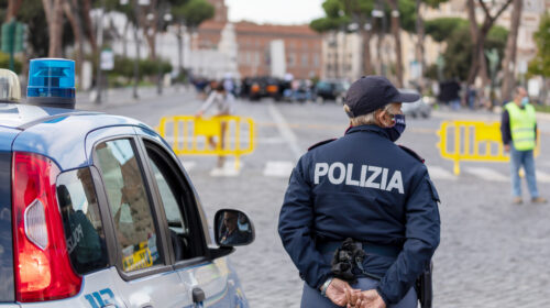 SE MI SPACCIO PER POLIZIOTTO, CHE TIPO DI REATI POSSO CONFIGURARE?