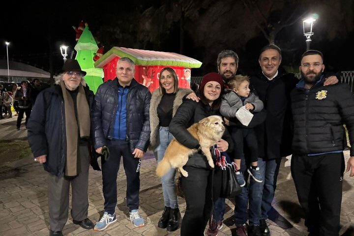 Salerno, entusiasmo e sorrisi per “La Casa di Babbo Natale con la Snow Ball”