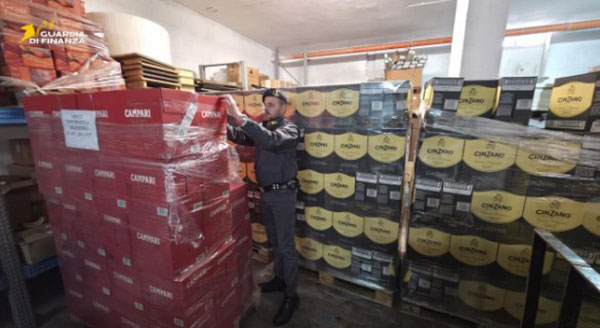 Sant’Egidio Monte Albino, sequestrate 11mila bottiglie di liquori e spumante rubate a Novi Ligure