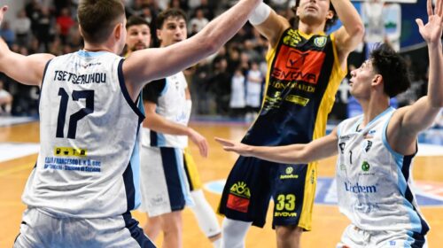 Givova Scafati rullo compressore, sbancata Roseto