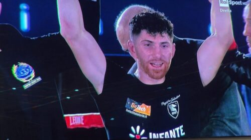 Il salernitano De Rosa è campione europeo dei Supergallo Il salernitano De Rosa è campione europeo dei Supergallo