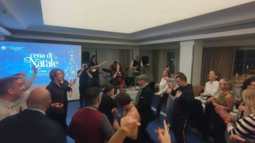 Cena di Natale Anfass Salerno Giovanni Caressa: solidarietà, inclusione e oltre 8mila euro per nuovi progetti Cena di Natale Anfass Salerno Giovanni Caressa: solidarietà, inclusione e oltre 8mila euro per nuovi progetti