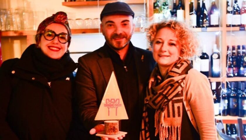 Don Roberto Faccenda con Torrione Eventi Aps per la presentazione di A(r)Marsi con i cinque ciottoli