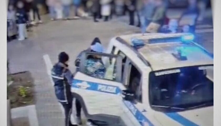 Mercato San Severino, ruba vestiti in un negozio di Corso Diaz: arrestato dalla Municipale