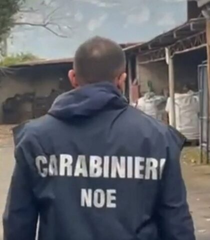Rifiuti industriali nel Sarno, sequestrata un’azienda: produceva impianti frenanti