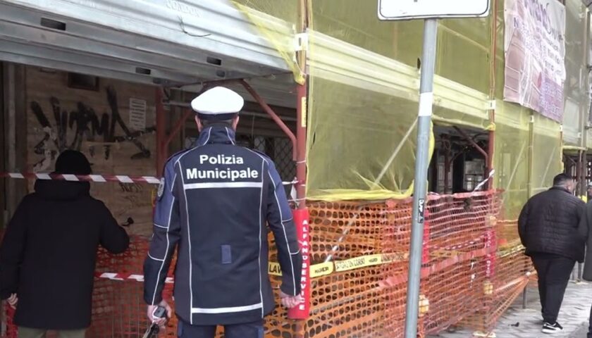 Cantieri a cielo aperto in corso Garibaldi a Salerno, commercianti penalizzati