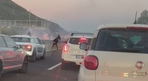 Scontri tra ultras di Casertana e Catania: 30 denunciati dalla Digos di Salerno Scontri tra ultras di Casertana e Catania: 30 denunciati dalla Digos di Salerno