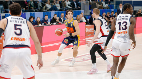 Scafati sbanca anche Milano: quinta vittoria di fila